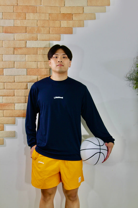 アーチロゴ ロングスリーブTシャツ：ネイビー