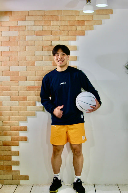 アーチロゴ ロングスリーブTシャツ：ネイビー