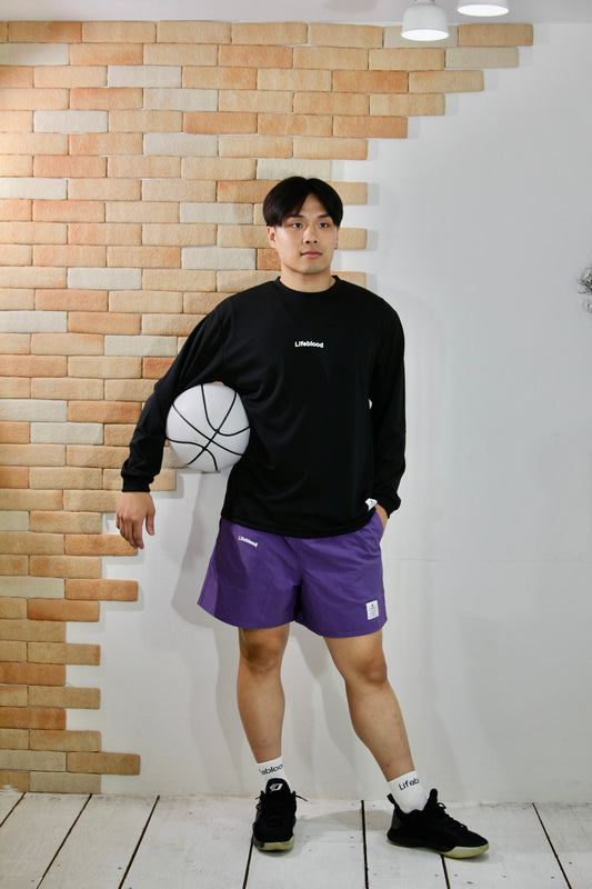 アーチロゴ ロングスリーブTシャツ：ブラック