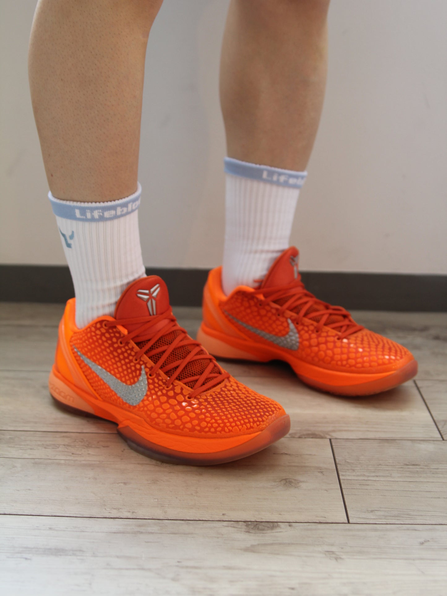 Lifeblood logo socks：ホワイト&ライトブルー