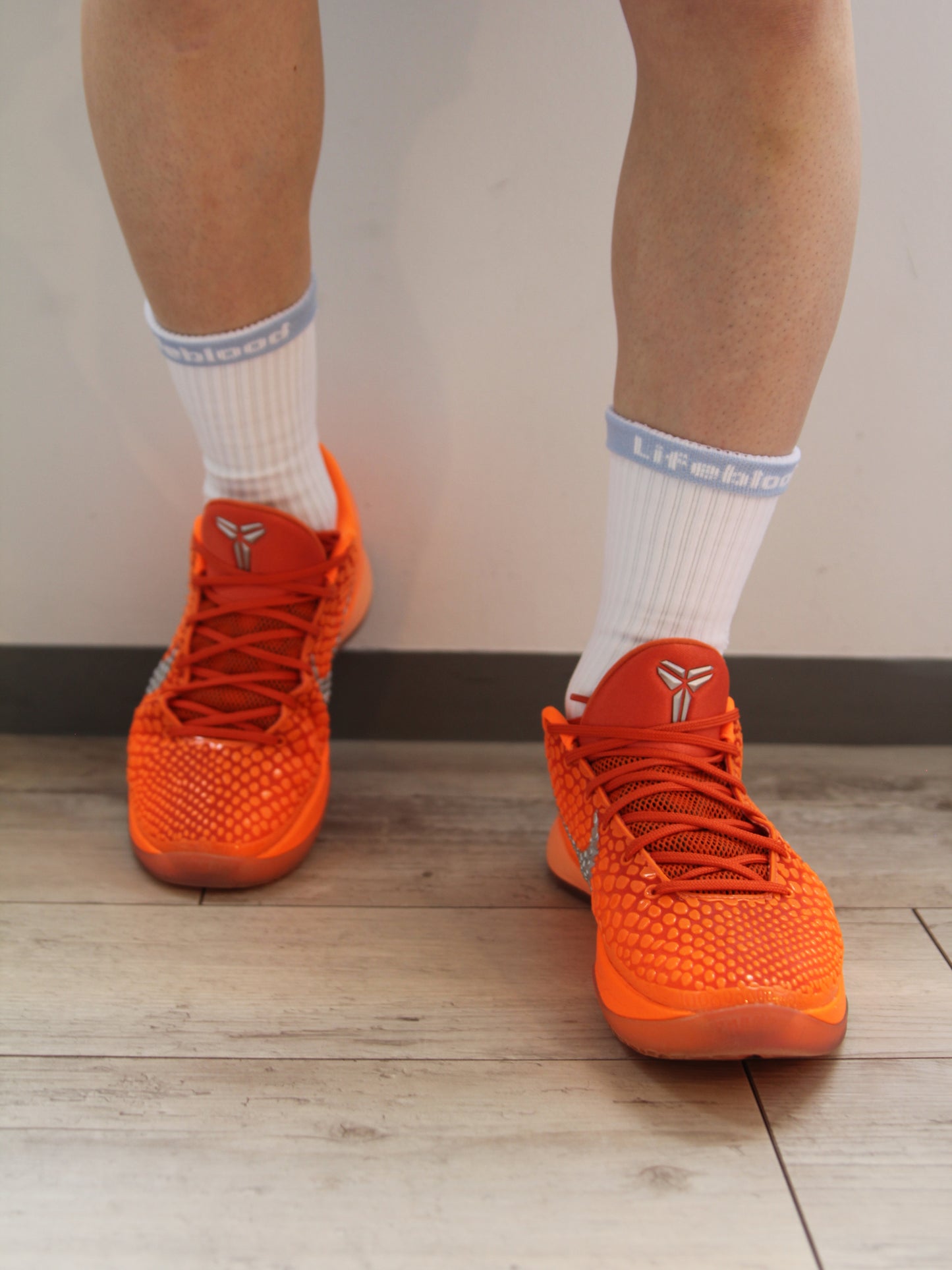 Lifeblood logo socks：ホワイト&ライトブルー